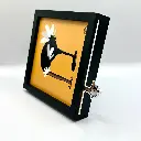 cadre-deco-lAutruche-fond-orange-Funky-Frames-noir-profil.webp