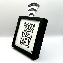 cadre-deco-Good-vibes-only-Funky-Frames-noir-profil-600x600.webp