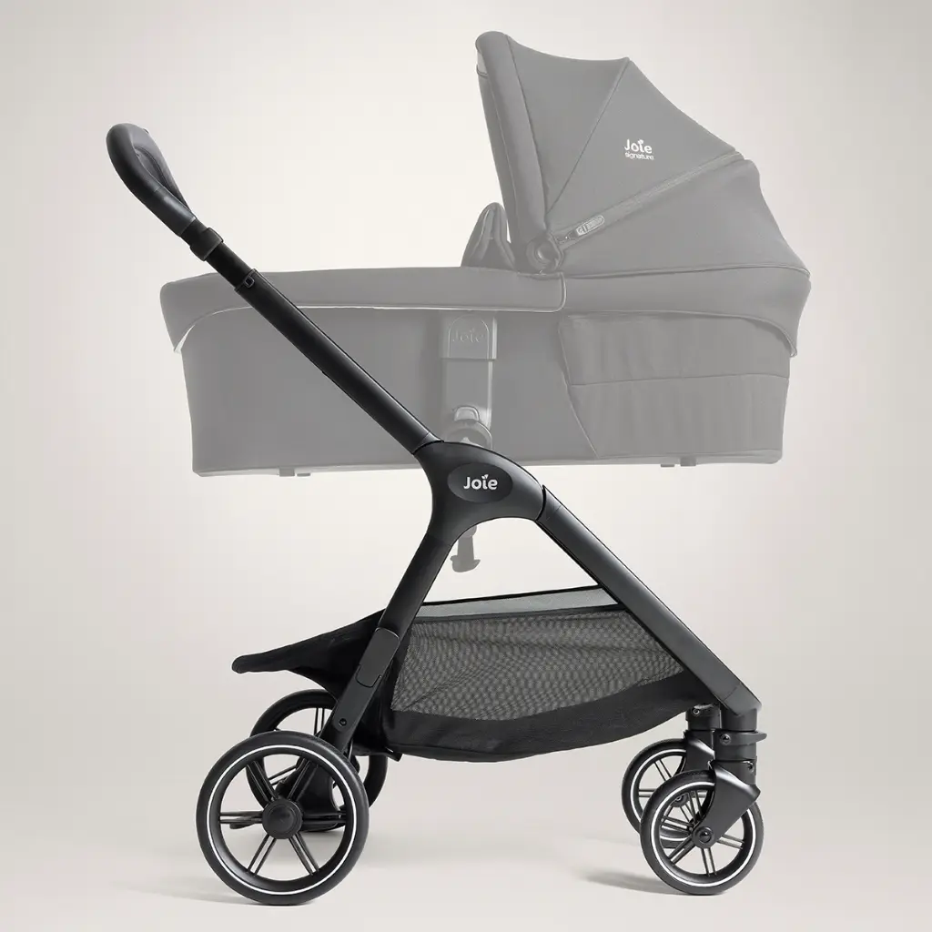 p11-joie-signature-pushchair-valora-evergreen-carry-cot.webp