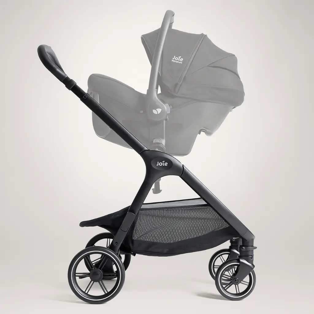 p12-joie-signature-pushchair-valora-evergreen-car-seat.webp