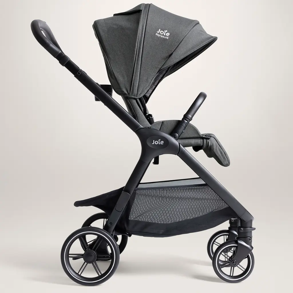 p08-joie-signature-pushchair-valora-ebony-world-facing.webp