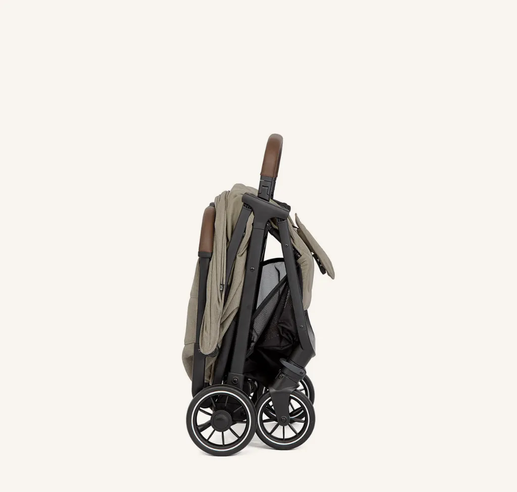 p6-joie-lightweightpushchair-pactpro-oak-folded.webp