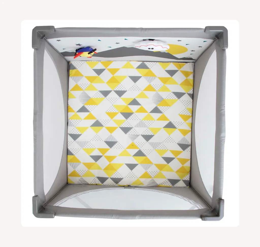 p4-joie-playpen-cheer-little-explorer-aerial-view_1.webp