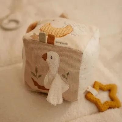 cube-dactivites-soft-oie-little-dutch-eveil-jeux-emilieetcompagnie-659115_400x.webp