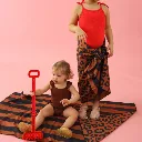 serviette-microfibre-marron-noir (2).webp