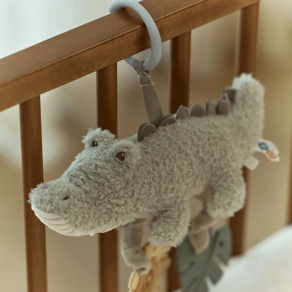 0034539_activity-hanger-crocodile-green-ld8376-19-shopify-square.webp