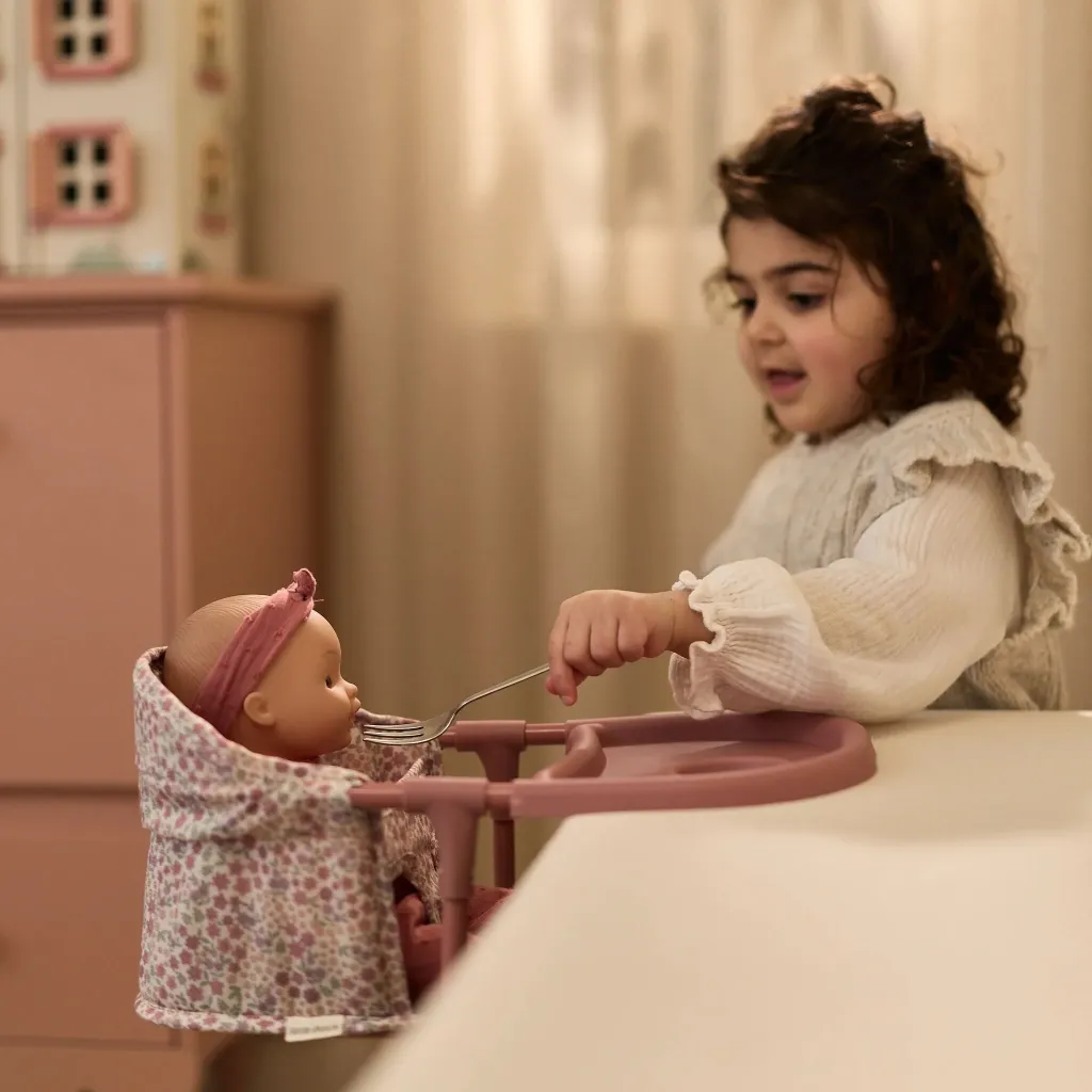0035418_doll-table-chair-pink-ld4575-ld4592-1-shopify-square.webp