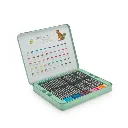 metallbox-mit-50-buntstiften-tout-autour-du-monde.webp