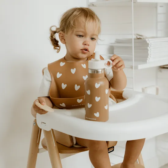 bavoir-silicone-caramel (1).webp