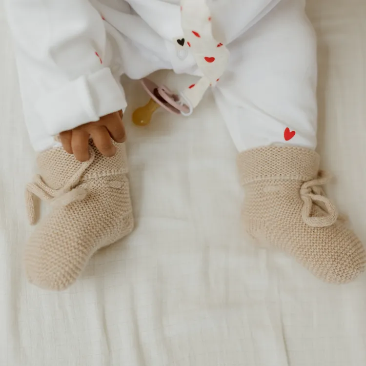 chaussons-laine-merinos-sable (1).webp
