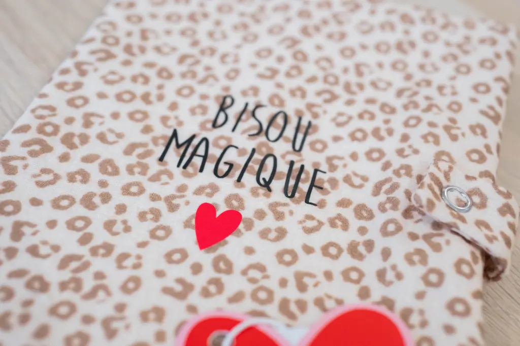 Protège carnet de santé "Bisou magique - Léopard" 
