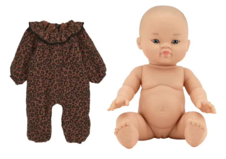 Poupée Léa et sa tenue à col "léopard" 