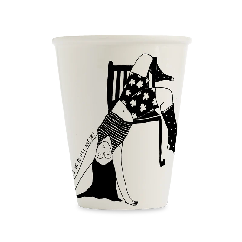 [HELCUPDRAMAONACHAIR] Tasse en porcelaine "Drama on a chair"