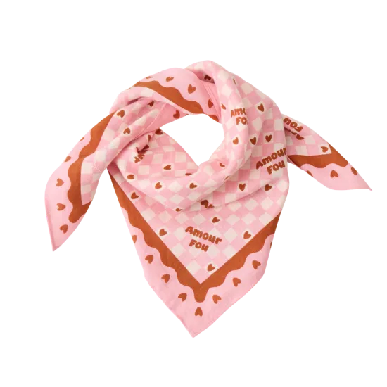 Foulard "amour fou" fond rose motif marron