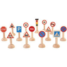 Panneaux de signalisation en bois